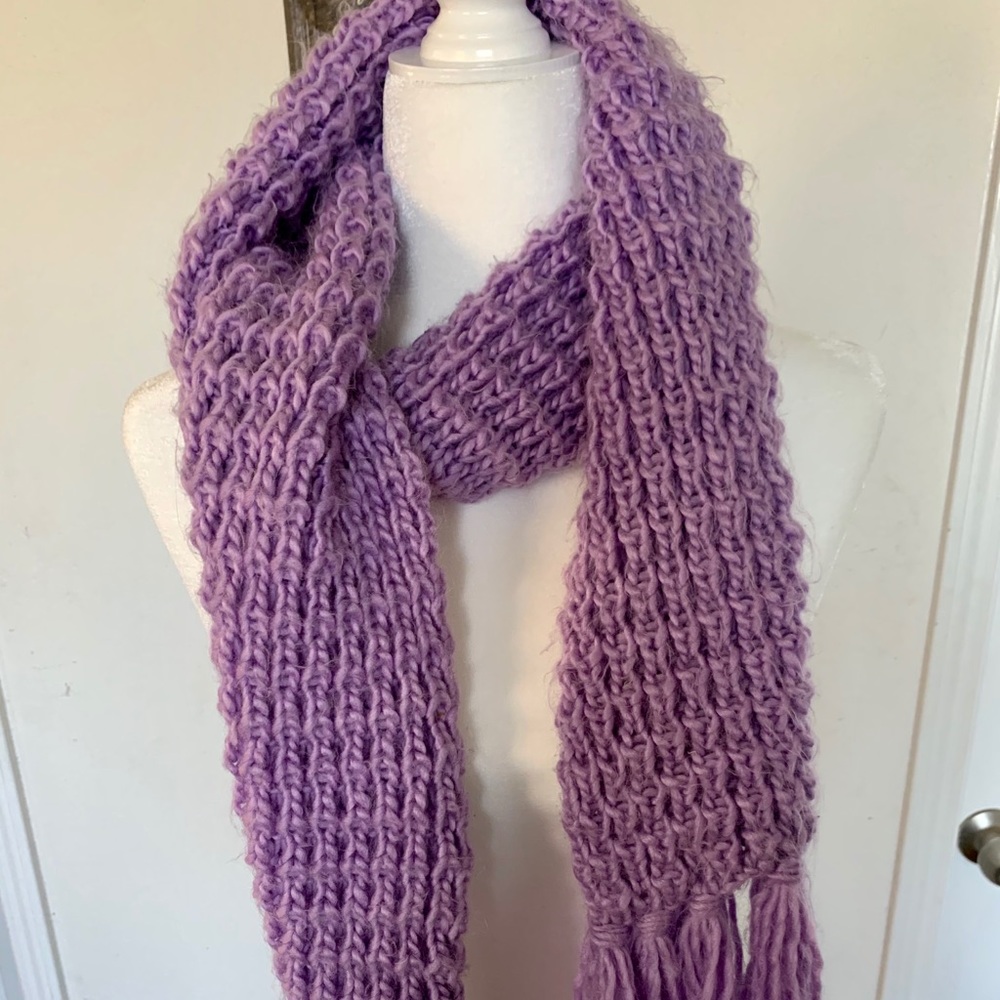 3/$15🌼 Lavender Knitted Scarf - Long